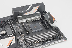 画像ギャラリー No.046のサムネイル画像 / 「Ryzen 7 2700X」「Ryzen 5 2600X」評価キットが4Gamerに到着。第2世代Ryzenは8C16Tの最上位モデルで税別329ドルに