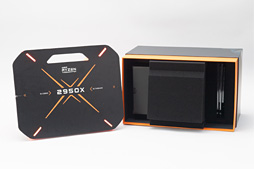 画像ギャラリー No.028のサムネイル画像 / 「Ryzen Threadripper 2950X」到着。第2世代の16コア32スレッド対応CPUは今回も特殊な製品ボックス入りだ