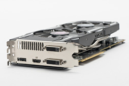 画像ギャラリー No.009のサムネイル画像 / PowerColorオリジナルクーラー搭載の「AXR9 380X 4GBD5-PPDHE」を試す。2016年を迎え，R9 380Xの立ち位置は変わったか