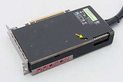 画像ギャラリー No.013のサムネイル画像 / 「Radeon R9 Fury X」レビュー。GeForceの上位モデルと戦えるRadeonが,唯一無二の特徴を武器に戻ってきた