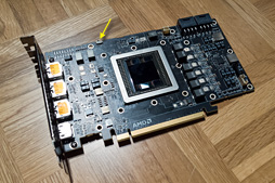 画像ギャラリー No.019のサムネイル画像 / 「Radeon R9 Fury X」レビュー。GeForceの上位モデルと戦えるRadeonが,唯一無二の特徴を武器に戻ってきた