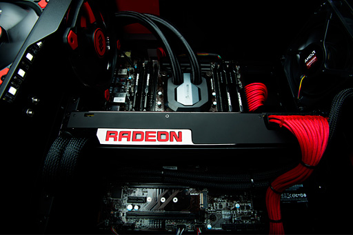 画像ギャラリー No.005のサムネイル画像 / ［GDC 2016］AMD，Fiji世代のデュアルGPUカード「Radeon Pro Duo」を発表。VR開発用として展開