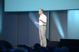 画像ギャラリー No.004のサムネイル画像 / ［gamescom］EAがプレスカンファレンスを開催。「Star Wars バトルフロント」で，激しい空中戦を繰り広げる新モード「ファイター・スコードロン」が初公開