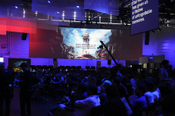 画像ギャラリー No.015のサムネイル画像 / ［gamescom］EAがプレスカンファレンスを開催。「Star Wars バトルフロント」で，激しい空中戦を繰り広げる新モード「ファイター・スコードロン」が初公開