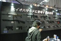 画像ギャラリー No.008のサムネイル画像 / ［TGS 2015］オリジナル版から13年。臨場感が向上した「バイオハザード0 HDリマスター」のプレイレポートを掲載