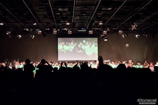 画像ギャラリー No.002のサムネイル画像 / セガの格ゲーイベント「APM D-1 FIGHTING FESTIVAL」フォトレポート。「ブレードアークス」「恋姫」「DOA5U」「GGXrdR」「電撃FCI」の2015年度最後の覇者が決定