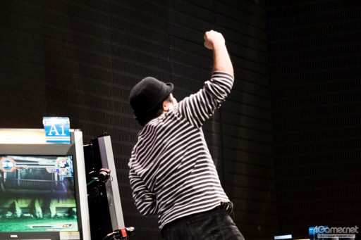 画像ギャラリー No.025のサムネイル画像 / セガの格ゲーイベント「APM D-1 FIGHTING FESTIVAL」フォトレポート。「ブレードアークス」「恋姫」「DOA5U」「GGXrdR」「電撃FCI」の2015年度最後の覇者が決定