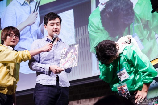 画像ギャラリー No.027のサムネイル画像 / セガの格ゲーイベント「APM D-1 FIGHTING FESTIVAL」フォトレポート。「ブレードアークス」「恋姫」「DOA5U」「GGXrdR」「電撃FCI」の2015年度最後の覇者が決定