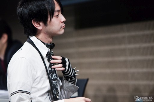 画像ギャラリー No.039のサムネイル画像 / セガの格ゲーイベント「APM D-1 FIGHTING FESTIVAL」フォトレポート。「ブレードアークス」「恋姫」「DOA5U」「GGXrdR」「電撃FCI」の2015年度最後の覇者が決定