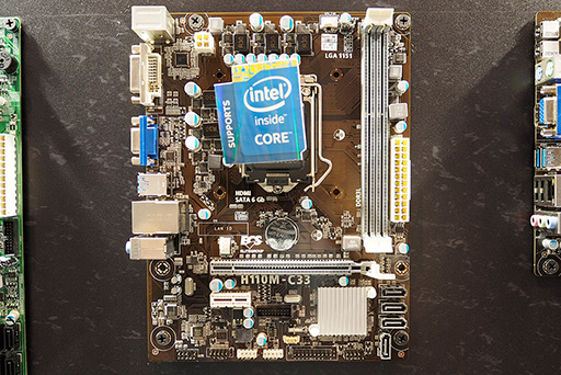 画像ギャラリー No.012のサムネイル画像 / ［COMPUTEX］Intelの次世代CPU「Skylake」対応マザーボードが展示される。発売は夏の終わり頃か