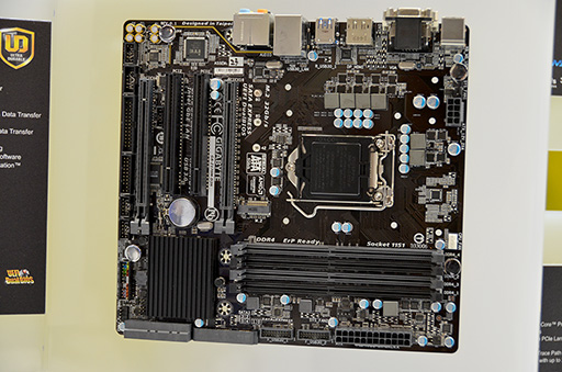 画像ギャラリー No.014のサムネイル画像 / ［COMPUTEX］Intelの次世代CPU「Skylake」対応マザーボードが展示される。発売は夏の終わり頃か
