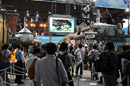 画像ギャラリー No.004のサムネイル画像 / ［TGS 2015］「モンスターハンタークロス」の最新プレイアブルバージョンで，新モンスター「ディノバルド」に「ブシドースタイル」で挑戦してみた