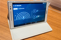 画像ギャラリー No.011のサムネイル画像 / ［COMPUTEX］Zenシリーズの多機能タブレットと自撮り特化型スマートフォン，iMac風オールインワンPCを総ざらい。ASUSイベントレポート