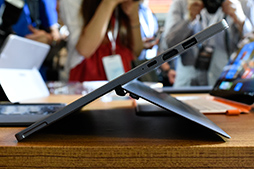 画像ギャラリー No.068のサムネイル画像 / ［COMPUTEX］ハイスペックなUltrabookやSurface風2-in-1，そしてZenfone新作など。ASUSの「非ゲーム系」新製品を総ざらい