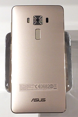 画像ギャラリー No.005のサムネイル画像 / 「性能怪獣」は優秀なゲーム向け端末だ。ASUS「ZenFone 3 Deluxe ZS570KL」テストレポート