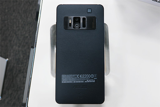 画像ギャラリー No.004のサムネイル画像 / ASUS，GoogleのVR技術とAR技術に両対応のスマートフォン「ZenFone AR」を2017年夏発売