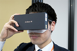 画像ギャラリー No.012のサムネイル画像 / ASUS，GoogleのVR技術とAR技術に両対応のスマートフォン「ZenFone AR」を2017年夏発売