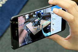 画像ギャラリー No.016のサムネイル画像 / ASUS，GoogleのVR技術とAR技術に両対応のスマートフォン「ZenFone AR」を2017年夏発売