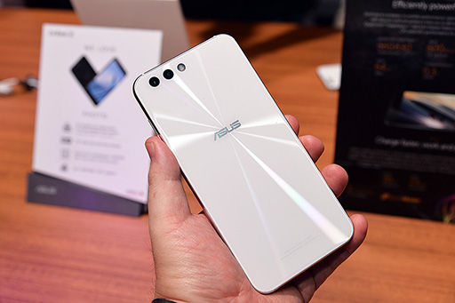 画像ギャラリー No.005のサムネイル画像 / ASUSの新型スマートフォン「ZenFone 4」シリーズ5製品をハンズオン会場でチェックしてきた