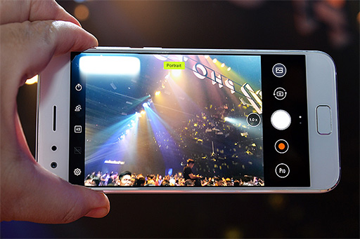 画像ギャラリー No.017のサムネイル画像 / ASUSの新型スマートフォン「ZenFone 4」シリーズ5製品をハンズオン会場でチェックしてきた