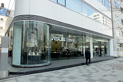 画像ギャラリー No.002のサムネイル画像 / 国内初のASUS公式ショップ「ASUS Store Akasaka」が3月2日にオープン。同社では世界初という試みも行う店内をレポート