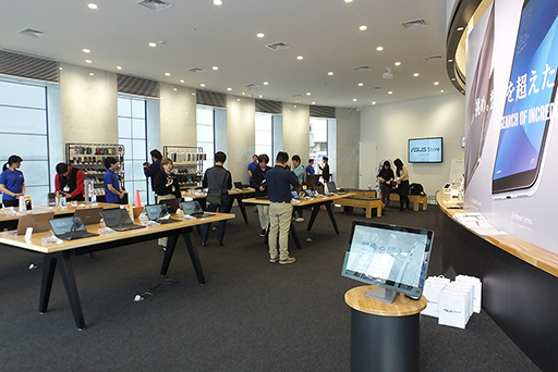 画像ギャラリー No.003のサムネイル画像 / 国内初のASUS公式ショップ「ASUS Store Akasaka」が3月2日にオープン。同社では世界初という試みも行う店内をレポート