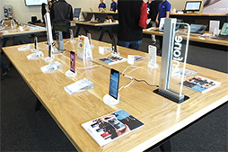 画像ギャラリー No.006のサムネイル画像 / 国内初のASUS公式ショップ「ASUS Store Akasaka」が3月2日にオープン。同社では世界初という試みも行う店内をレポート