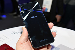 画像ギャラリー No.012のサムネイル画像 / ASUS，新型スマートフォン「ZenFone 5」シリーズ3機種を発表。ハイエンドの「ZenFone 5Z」はSnapdragon 845搭載で479ユーロに