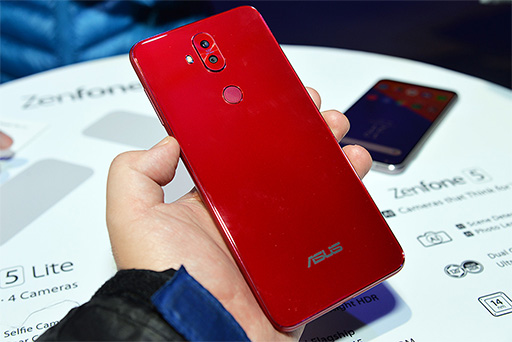 画像ギャラリー No.025のサムネイル画像 / ASUS，新型スマートフォン「ZenFone 5」シリーズ3機種を発表。ハイエンドの「ZenFone 5Z」はSnapdragon 845搭載で479ユーロに