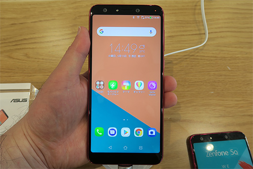 画像ギャラリー No.011のサムネイル画像 / ASUS,SIMロックフリースマートフォン「ZenFone 5」シリーズを国内発売。ハイエンドからエントリーまでの計3製品を用意