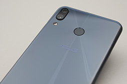 画像ギャラリー No.009のサムネイル画像 / ASUSの新ミドルクラススマートフォン「ZenFone 5」レビュー。性能怪獣ではないが，なんでもそつなくこなせる狙い目の1台だ