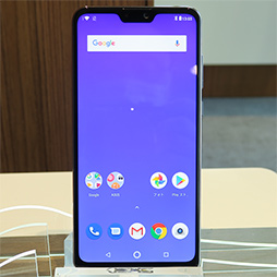 画像ギャラリー No.005のサムネイル画像 / ASUS,「ZenFone Max(M2)」「ZenFone Max Pro(M2)」を国内発売。大容量バッテリー搭載のミドルクラス市場向けスマートフォン