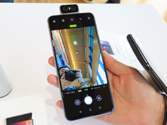 ASUS，新型スマートフォン「ZenFone 6」を8月23日発売。180度回転するカメラ「Flip Camera」が見どころだ
