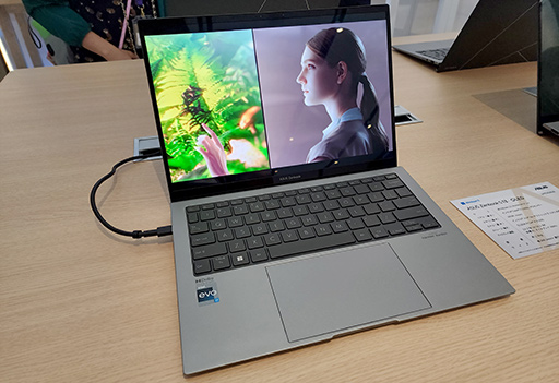 画像ギャラリー No.004のサムネイル画像 / ASUSが有機ELディスプレイ搭載ノートで大攻勢。重さ1kgの薄型軽量マシンから，ゲームにも使えるハイエンドPCまで多数を発表