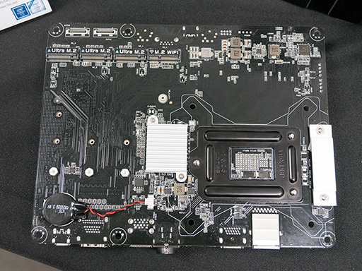 画像ギャラリー No.009のサムネイル画像 / ［COMPUTEX］ASRockブースでX299搭載のゲーマー向けマザーボードを見てきた。「Micro-STX」仕様の超小型マザーボードにも注目