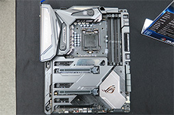 画像ギャラリー No.004のサムネイル画像 / Coffee Lake-S対応のIntel Z370チップセット搭載マザーボードを各社が発表。前世代マザーボードからの変化は少ない