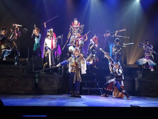 画像ギャラリー No.002のサムネイル画像 / 時代ゆえ,武士ゆえに戦う勇士たちの生き様が胸を打つ! 「『戦国無双』〜四国遠征の章〜」ゲネプロをレポート