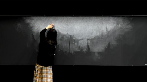 画像ギャラリー No.004のサムネイル画像 / 「DARK SOULS III」黒板を使ったライブアートの制作映像が公開に