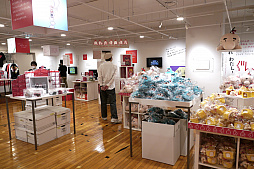 画像ギャラリー No.003のサムネイル画像 / 「MOTHERのことばとおみせ。展」内覧会レポート。MOTHERの“ことば”が飾られた店内で思い出に浸れる,ファンにはたまらないスペース