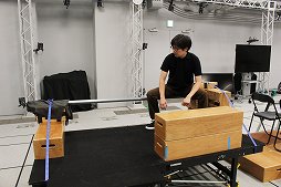 画像ギャラリー No.027のサムネイル画像 / 「FFVIIR」の撮影現場も！　ゲームの社会科見学：スクエニのモーションキャプチャスタジオ編。作ったものが別の形へと変わる面白さ