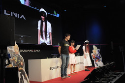画像ギャラリー No.003のサムネイル画像 / ［TGS 2016］「WORLD OF FINAL FANTASY」のステージイベントをレポート。竹達彩奈さんと喜多村英梨さんが収録秘話を披露し，ゲームで激突!?