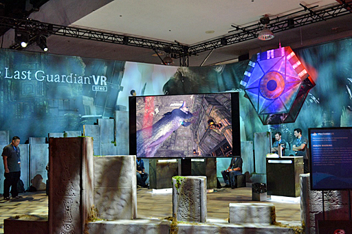 画像ギャラリー No.001のサムネイル画像 / トリコがそこに“いる”。「The Last Guardian VR」は少年視点でトリコの可愛さや遺跡の高さが堪能できる