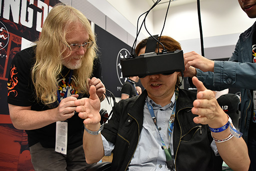 画像ギャラリー No.010のサムネイル画像 / ［E3 2016］5K解像度のVR HMD「StarVR」最新試作機を体験してきた。製品化に向けた画質の向上を実感