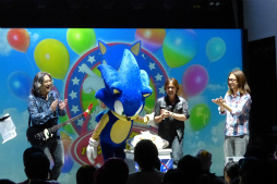 画像ギャラリー No.017のサムネイル画像 / ソニック誕生24周年を祝う「ソニック バースデーパーティー 2015」が開催。最新作「ファイアー&アイス」発表やライブで盛り上がったイベントをレポート