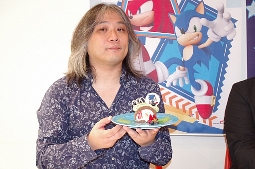 画像ギャラリー No.025のサムネイル画像 / 本日オープンした「ソニック25周年カフェ」の試食会をレポート。生誕25周年を迎える「ソニック」シリーズがスイーツパラダイスとコラボ