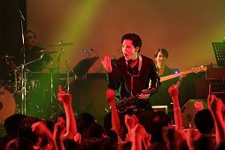 画像ギャラリー No.012のサムネイル画像 / 「LIVE A LIVE A LIVE 2019 新宿編 〜25th Anniversary〜」をレポート。発売から四半世紀を経てなお人気のタイトルにふさわしい,熱い展開に