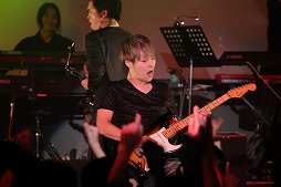 画像ギャラリー No.013のサムネイル画像 / 「LIVE A LIVE A LIVE 2019 新宿編 〜25th Anniversary〜」をレポート。発売から四半世紀を経てなお人気のタイトルにふさわしい,熱い展開に