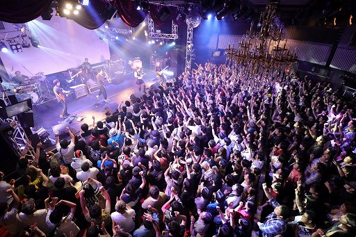 画像ギャラリー No.020のサムネイル画像 / 「LIVE A LIVE A LIVE 2019 新宿編 〜25th Anniversary〜」をレポート。発売から四半世紀を経てなお人気のタイトルにふさわしい,熱い展開に
