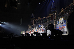 画像ギャラリー No.099のサムネイル画像 / シンデレラガールズのライブイベント，「THE IDOLM@STER CINDERELLA GIRLS 4thLIVE TriCastle Story」，神戸公演の模様をレポート。連日のサプライズゲストに会場は興奮のるつぼ