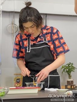 画像ギャラリー No.010のサムネイル画像 / 「あんスタ!!」CAFE CINNAMON ニキズキッチン第3回収録現場の潜入レポート。山口智広さん&神永圭佑さんが冷や麦作りにちゃれんじ!